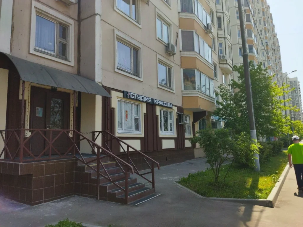 Розовый фламинго на Новороссийской